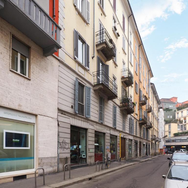 Delizioso Studio tra Navigli e MM Sant'Agostino - Appartamento con 1 Camera da Letto - 30