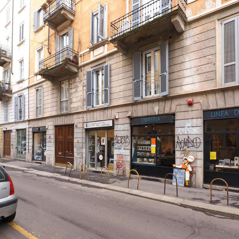 Delizioso Studio tra Navigli e MM Sant'Agostino - Appartamento con 1 Camera da Letto - 40
