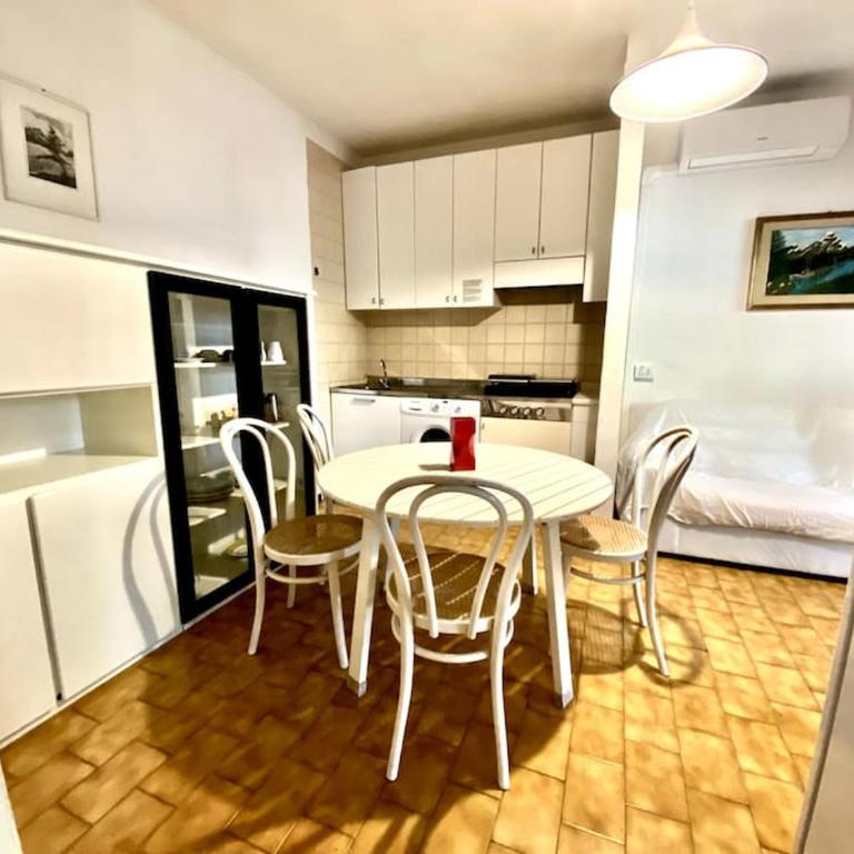 4 posti letto e parcheggio gratuito - One-Bedroom Apartment with Terrace - 9