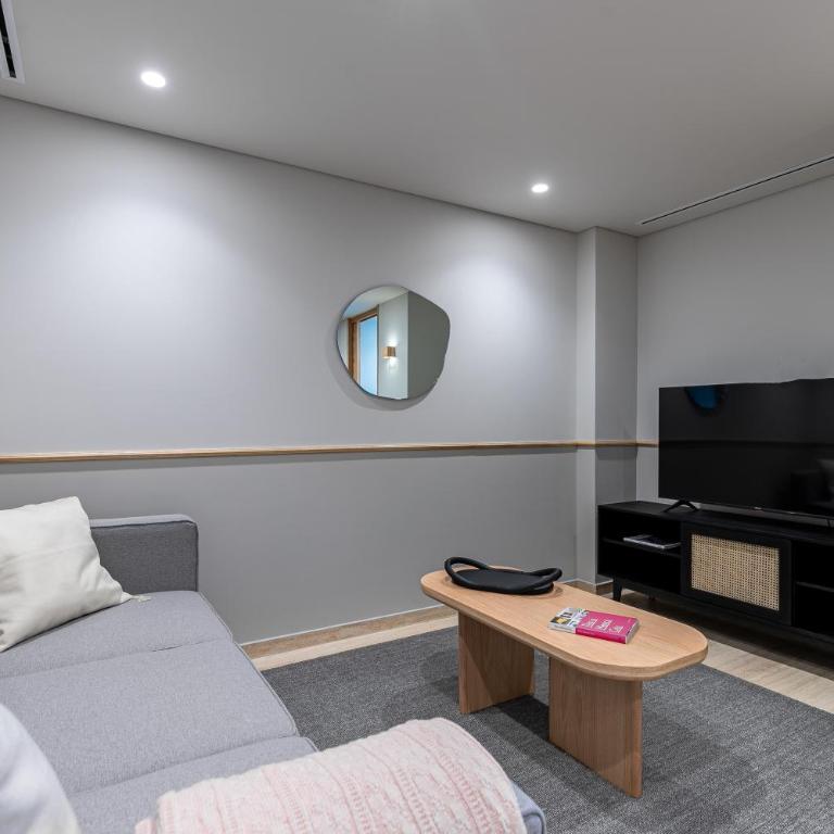 ULIV Antara - Standard Apartment with Balcony - 9