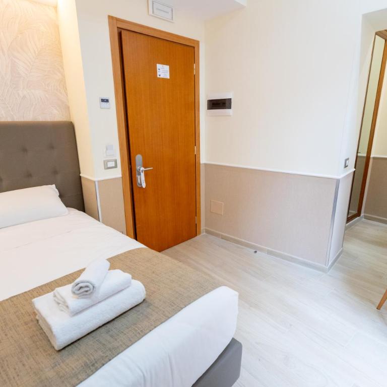 Hotel Maximus - Camera Singola con Balcone - 1