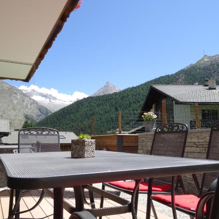 Apartments Alpenfirn Saas-Fee - Apartment mit 2 Schlafzimmern und Dusche - Erdgeschoss - 1