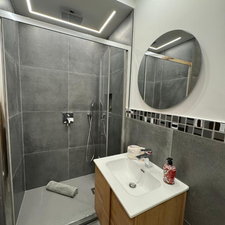 Cavour Holidays - Appartamento - Piano Terra - 31