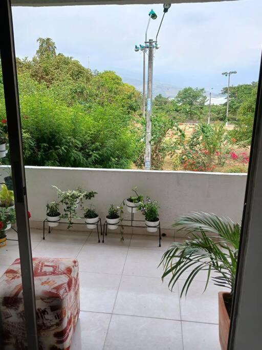 Apto 3 alcobas, Segundo piso Norte de Cali - Three-Bedroom Apartment - 26