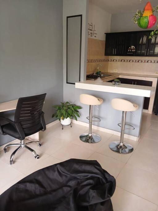 Apto 3 alcobas, Segundo piso Norte de Cali - Apartamento de 3 dormitorios - 25