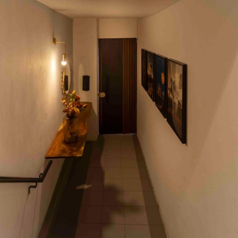 Morada Luna Polanco - Queen Room with Shared Bathroom - 12