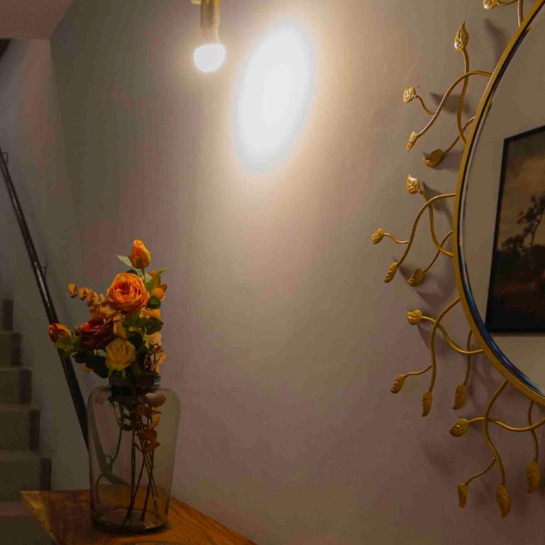 Morada Luna Polanco - Queen Room with Shared Bathroom - 10