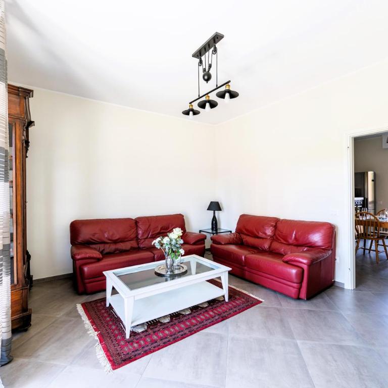 Hostly-Family Home Ardenza-Near the seaside - Two-Bedroom Apartment - 2