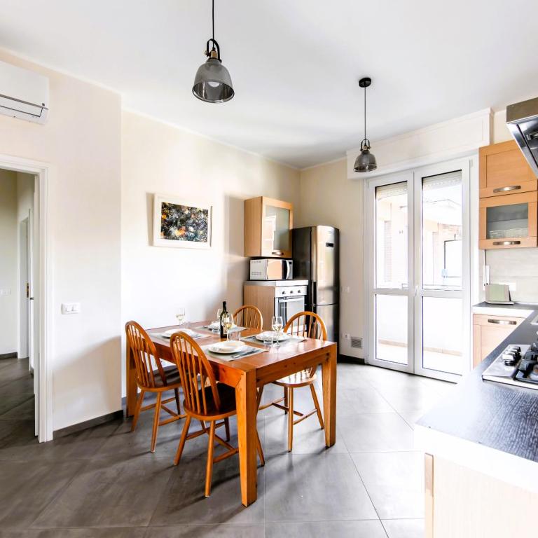Hostly-Family Home Ardenza-Near the seaside - Two-Bedroom Apartment - 4