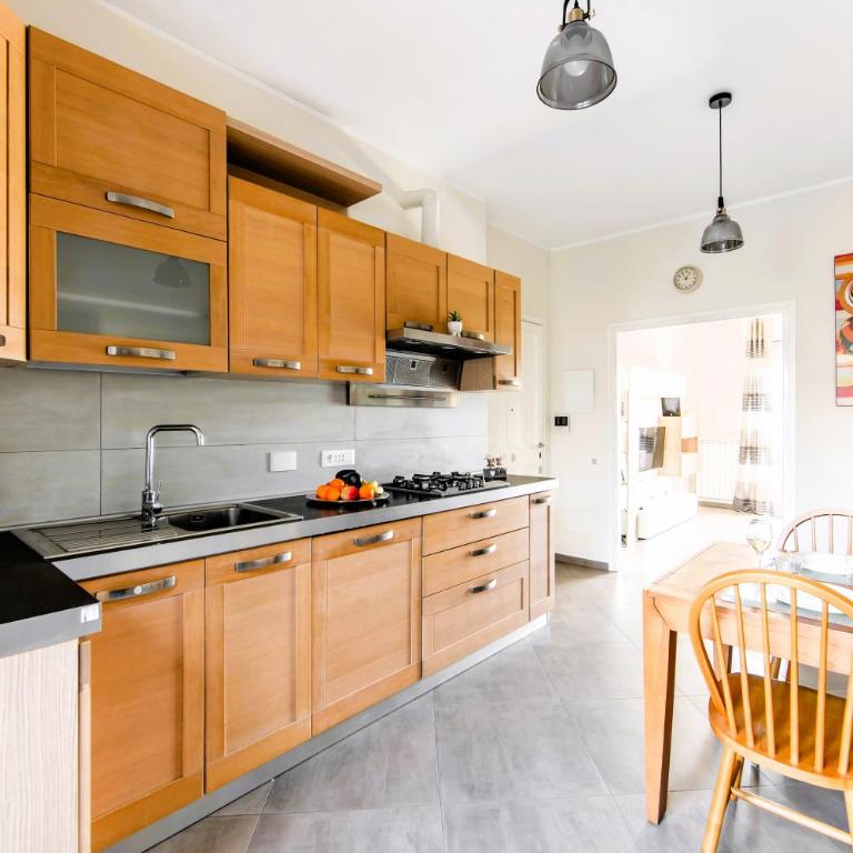 Hostly-Family Home Ardenza-Near the seaside - Two-Bedroom Apartment - 8