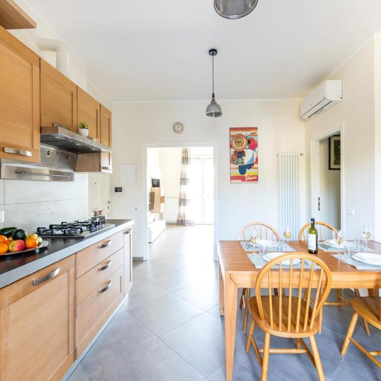 Hostly-Family Home Ardenza-Near the seaside - Two-Bedroom Apartment - 12