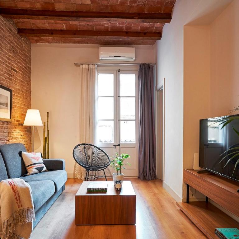 Catalan Comfort near Sagrada Familia by MyRentalHost - Two-Bedroom Apartment - 1