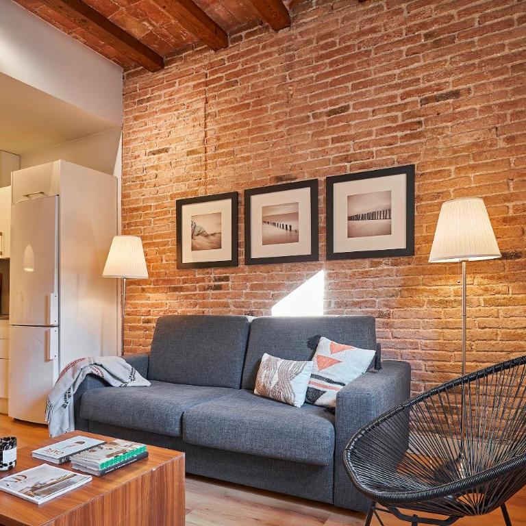 Catalan Comfort near Sagrada Familia by MyRentalHost - Two-Bedroom Apartment - 8