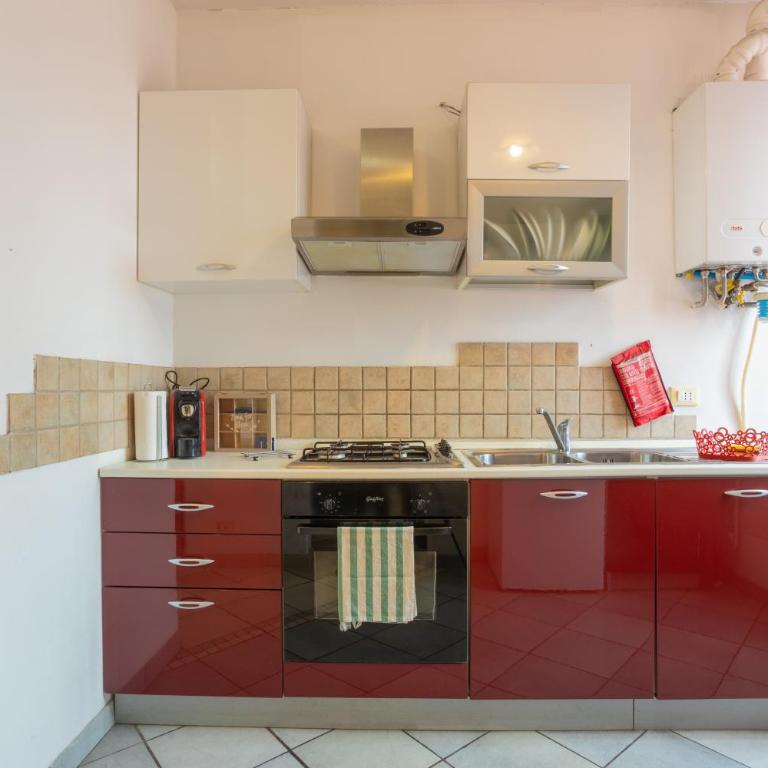 Ponte per la Sardegna e la Corsica dalla Toscana Family Apartment private parking - Two-Bedroom Apartment - 14