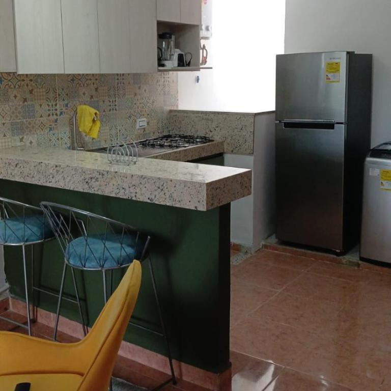 Apto. 2 alcobas, Tercer piso, Norte de Cali - Two-Bedroom Apartment - 1
