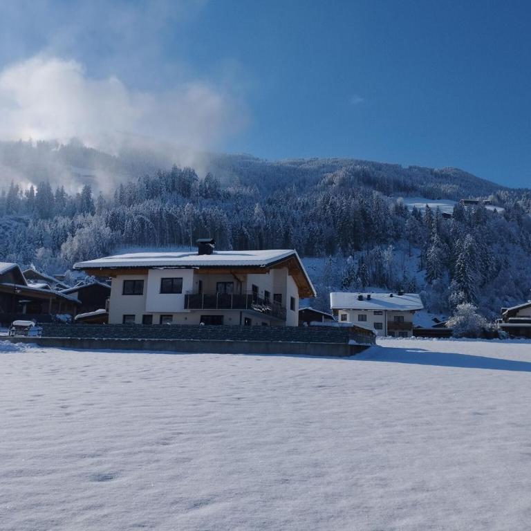 Chalet in Kaltenbach near Ski Lift - Appartamento con 4 Camere da Letto - 35