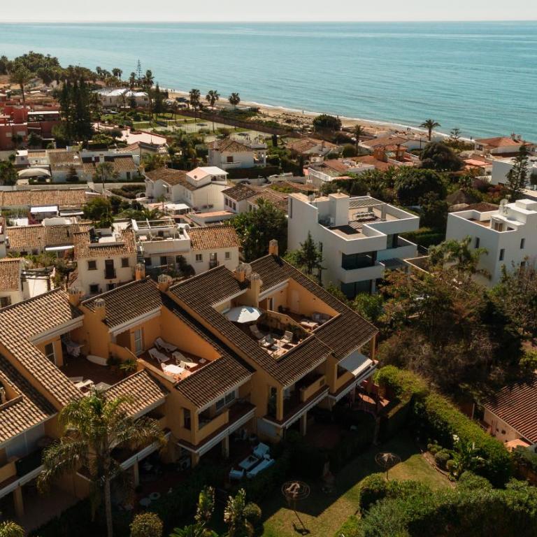 Beautiful beachside duplex apartment with amazing sea views - Apartamento - 9