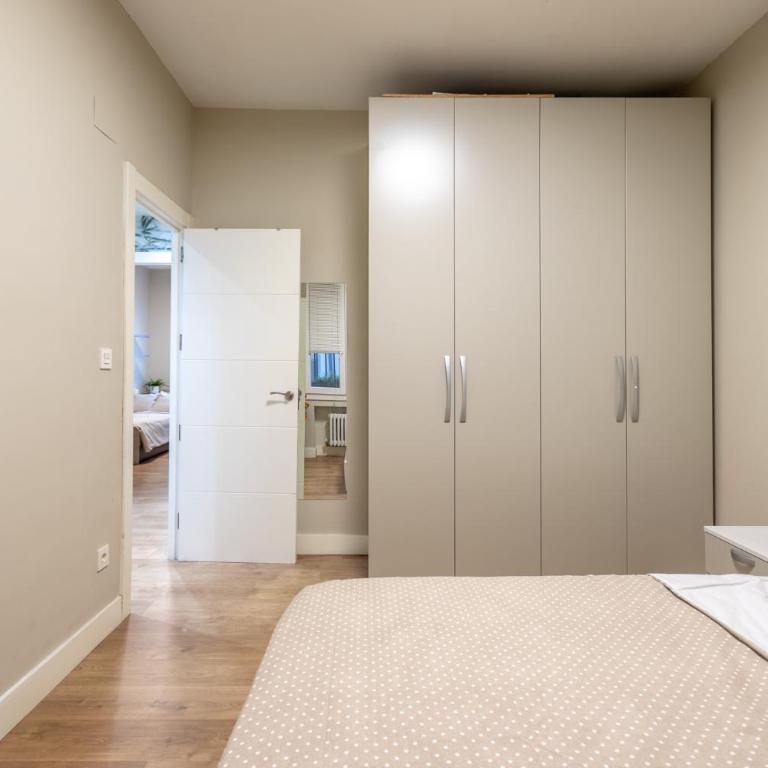 Apartamento en Licenciado Poza - Three-Bedroom Apartment - 2