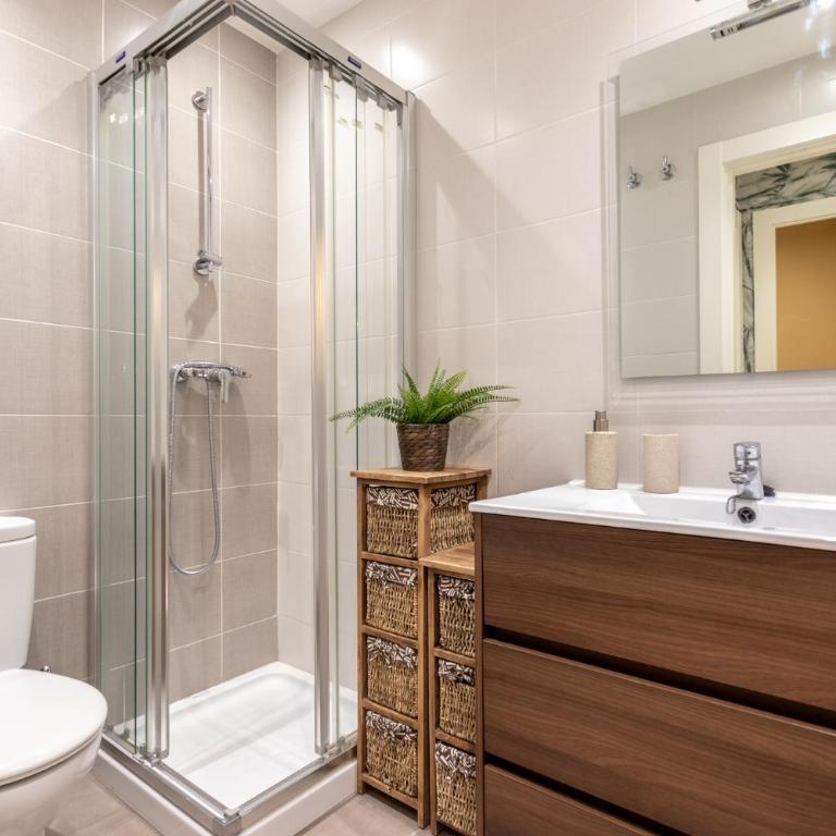 Apartamento en Licenciado Poza - Three-Bedroom Apartment - 13