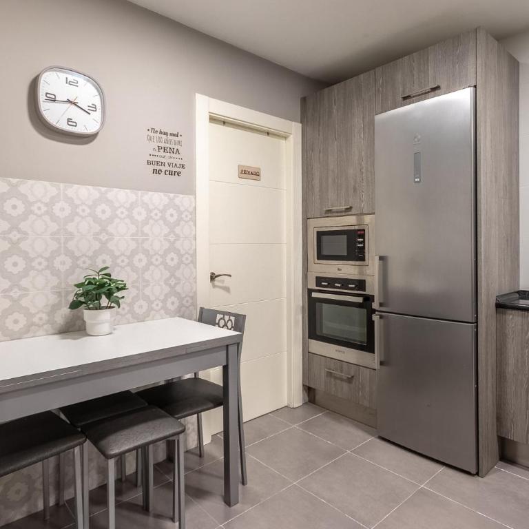 Apartamento en Licenciado Poza - Three-Bedroom Apartment - 25