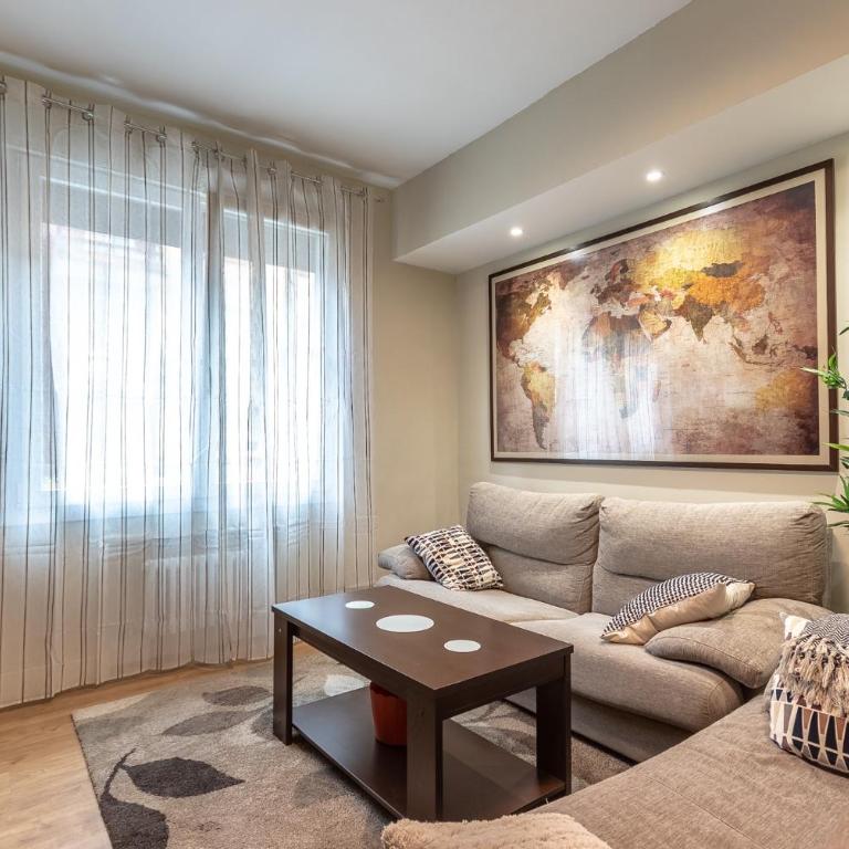 Apartamento en Licenciado Poza - Three-Bedroom Apartment - 1