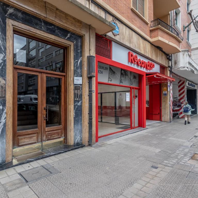 Apartamento en Licenciado Poza - Three-Bedroom Apartment - 27