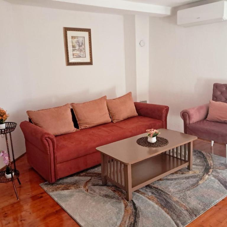 Apartment Beso - Two-Bedroom Apartment - 11