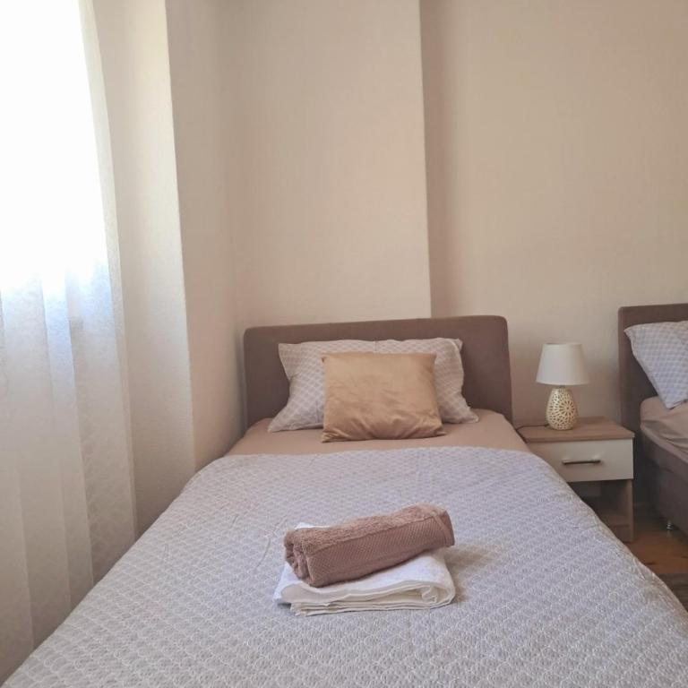 Apartment Beso - Two-Bedroom Apartment - 18