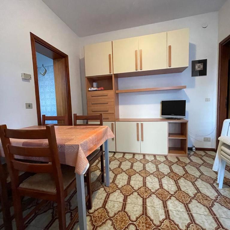 VILLA LARA - Appartamento con 2 Camere da Letto - 8