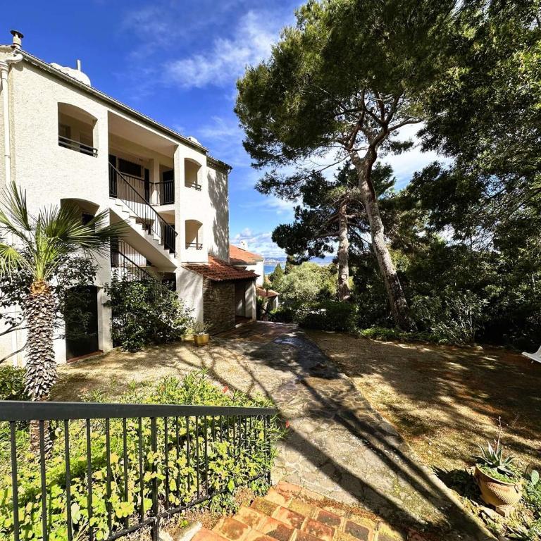LA BAIE Studio cabine climatisé, vue mer, pour 4 personnes avec piscine sur la presqu'île de Giens à Hyères - Studio-Apartment - 7
