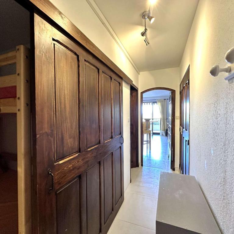 LA BAIE Studio cabine climatisé, vue mer, pour 4 personnes avec piscine sur la presqu'île de Giens à Hyères - Studio-Apartment - 11