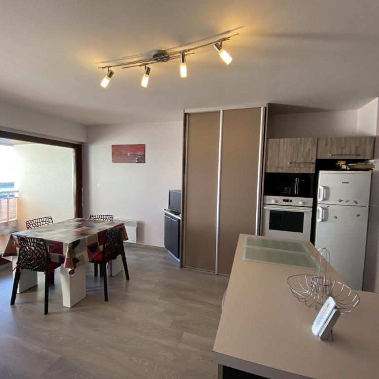Le Grand Hunier - Studio Face Mer Quartier La Chaume - Studio - 2