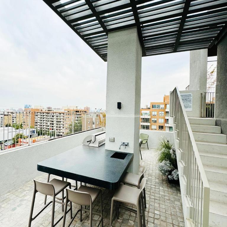 Moderno departamento vanguardista en el corazón de Las Condes - Apartamento de 1 dormitorio - 56