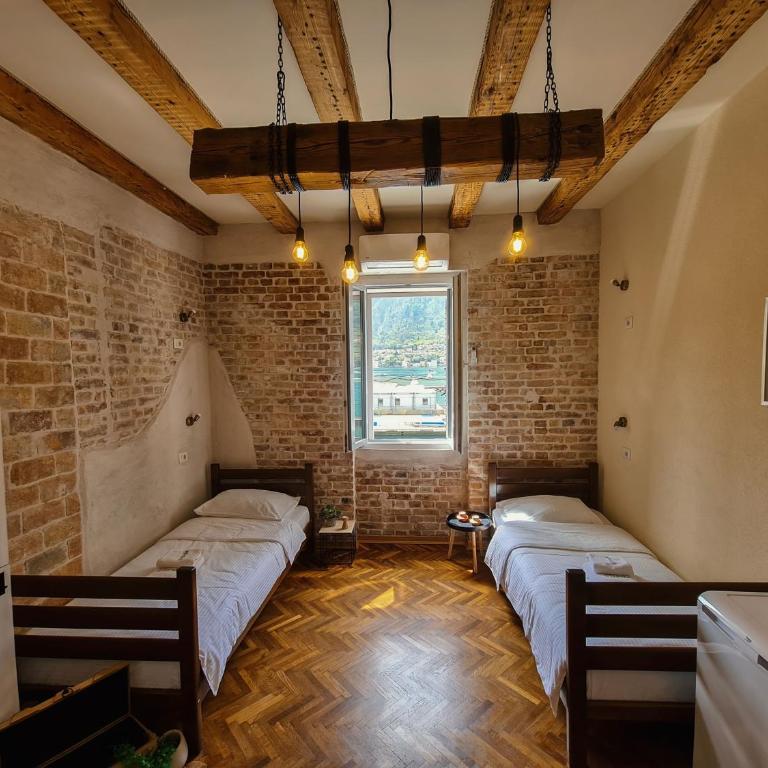 Step to Kotor bay Guesthouse - Standard Triple Room with Sea View - 6