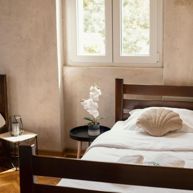 Step to Kotor bay Guesthouse - Standard Triple Room - 3