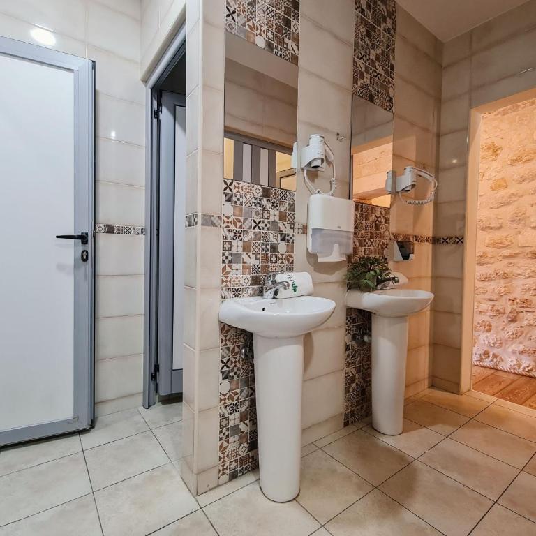 Step to Kotor bay Guesthouse - Double Room with Sea View - 10