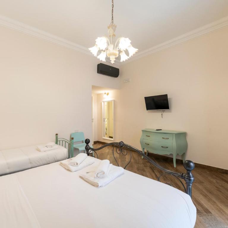 Plebiscito Rooms - Camera Tripla con Bagno - 5