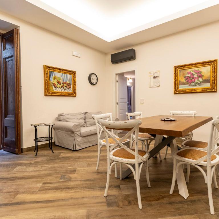 Plebiscito Rooms - Camera Tripla con Bagno - 1