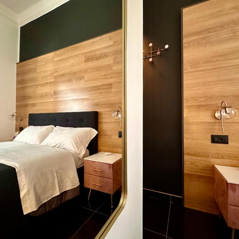 Elegance Rooms Spaccanapoli - Camera Matrimoniale con Bagno Privato - 8