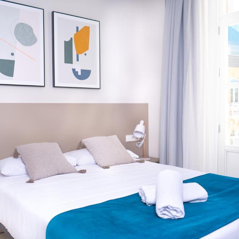 Apartamentos Turísticos Plaza del Rey by CartagenaSpain - Suite con terraza - 3