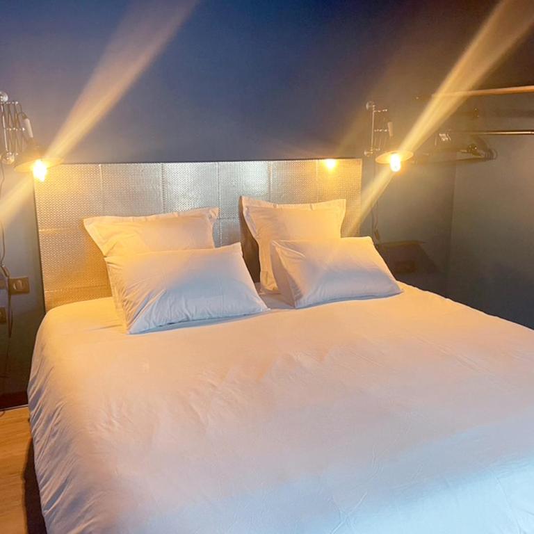 NUITS D'EXIL - Suite Lit King-Size - 4