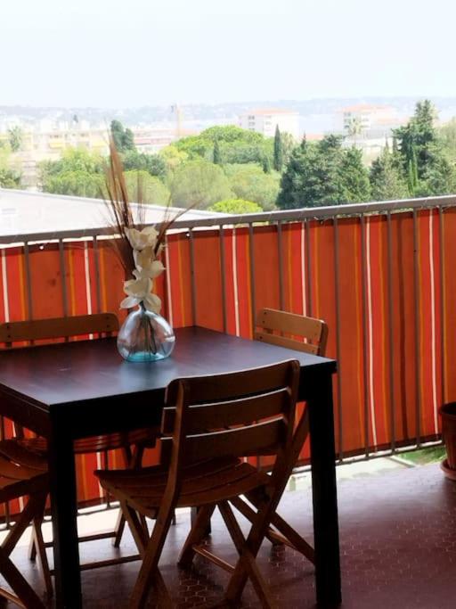 Bel appartement 3 chambres 9 mn de la plage à pieds Juan les pins - Appartement 3 Chambres - 6