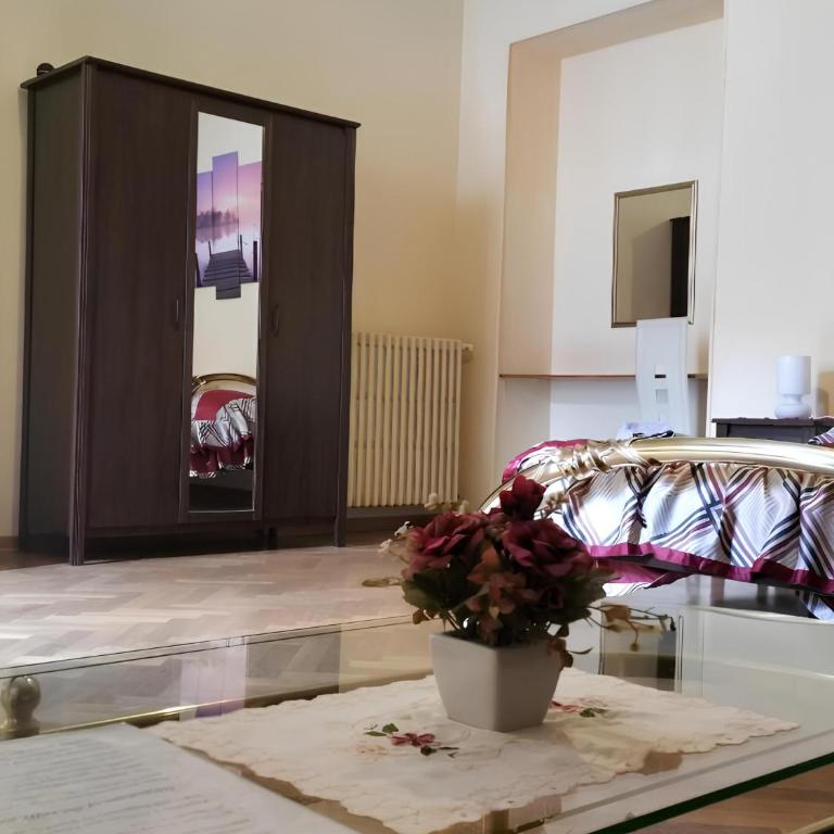 Affittacamere Guerrero JR Tra storia e cultura - Camera Quadrupla con Bagno Privato Esterno - 11