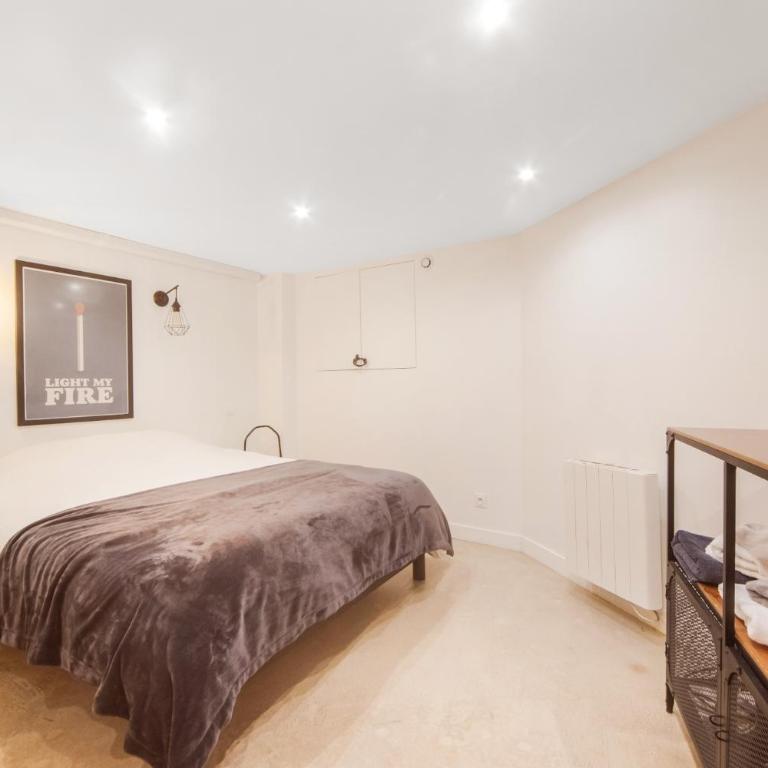 Large Flat Very Close to Montmartre - Appartement 2 Chambres - 21
