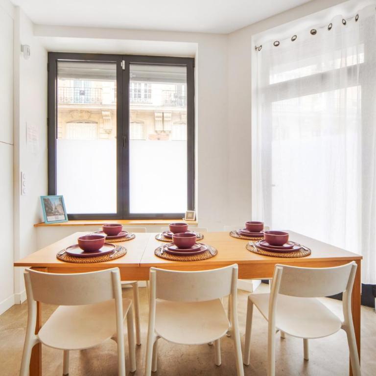 Large Flat Very Close to Montmartre - Appartement 2 Chambres - 8