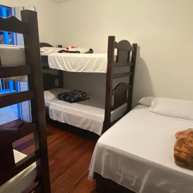 Hostal Bosque de Niebla - Basic Triple Room with Shared Bathroom - 2