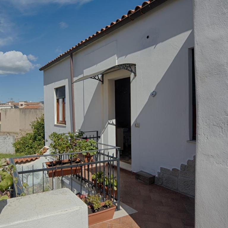 B&B Antica Dimora - Camera Tripla con Bagno Privato - 2