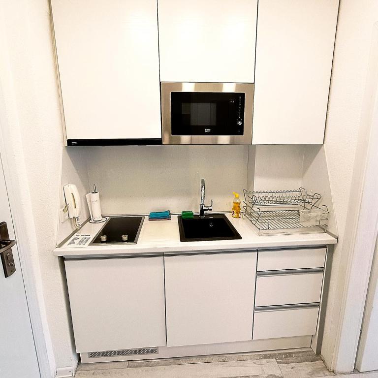 LuxApart Dzidzikovac City Centar free parking - Deluks Apartman - 8