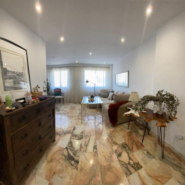 Quédate cerca del casco antiguo - Two-Bedroom Apartment - 1