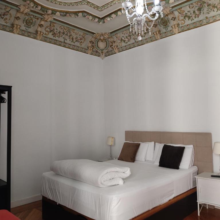 Grand Via House - Double Room with Private Bathroom - 4
